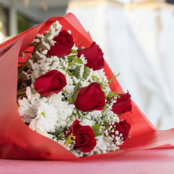 Романтичен букет за Свети Валентин