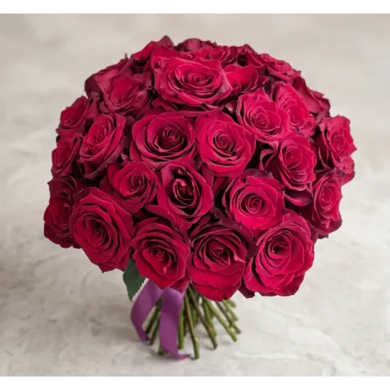 Класически букет от 101 червени рози